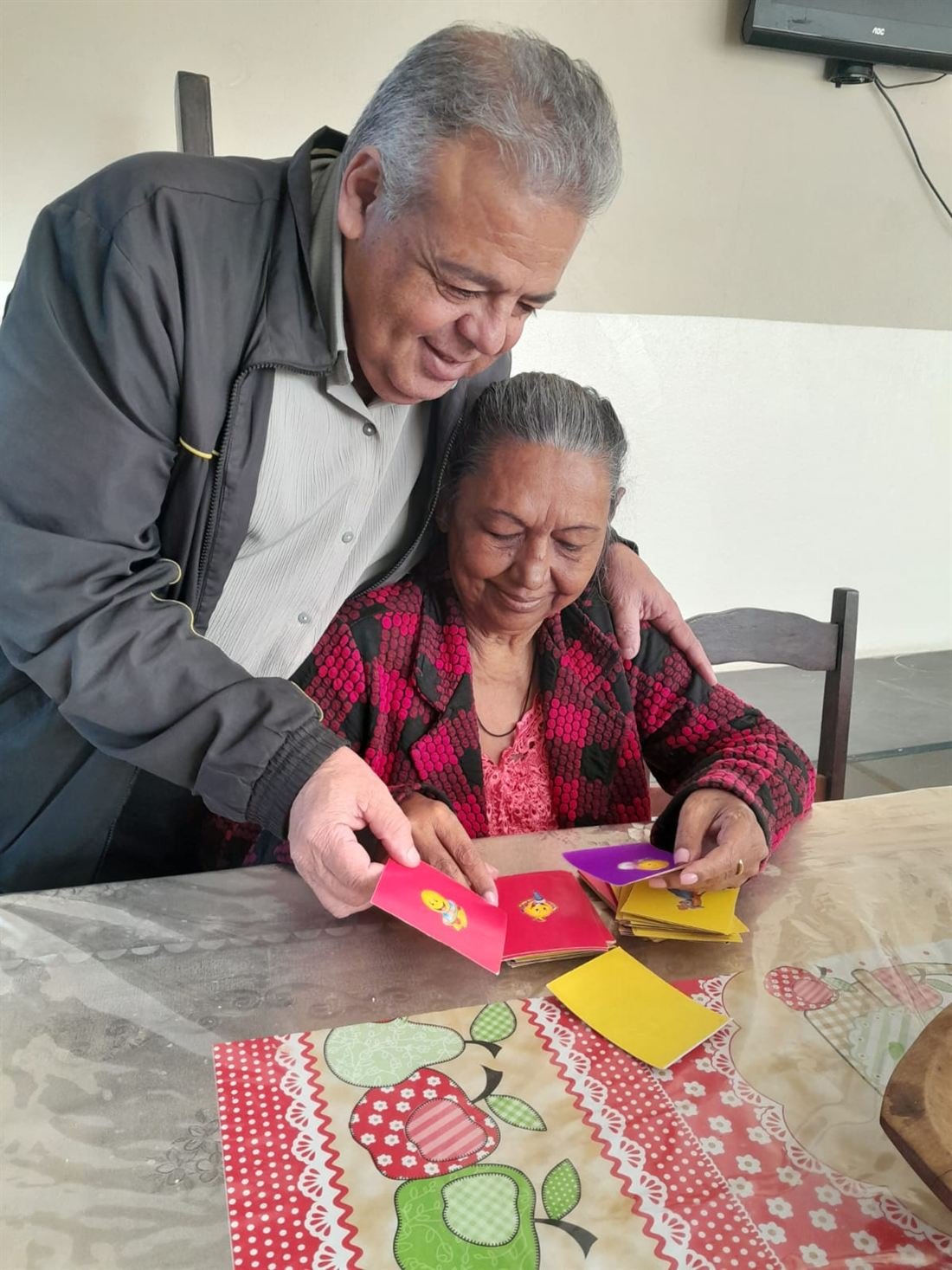 Residentes participando de atividades lúdicas na Casa Viva